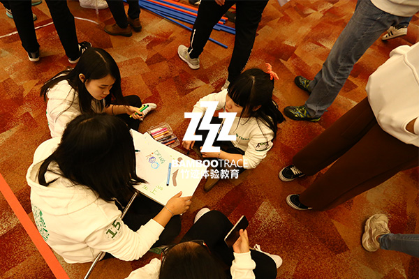 企業(yè)年會德凱德認(rèn)證活動現(xiàn)場