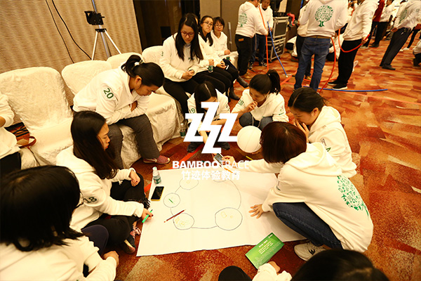 企業(yè)年會德凱德認(rèn)證活動現(xiàn)場